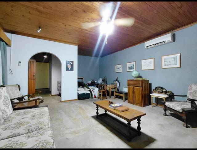 4 BEDROOM FREESTANDING FOR SALE IN IMPALA PARK